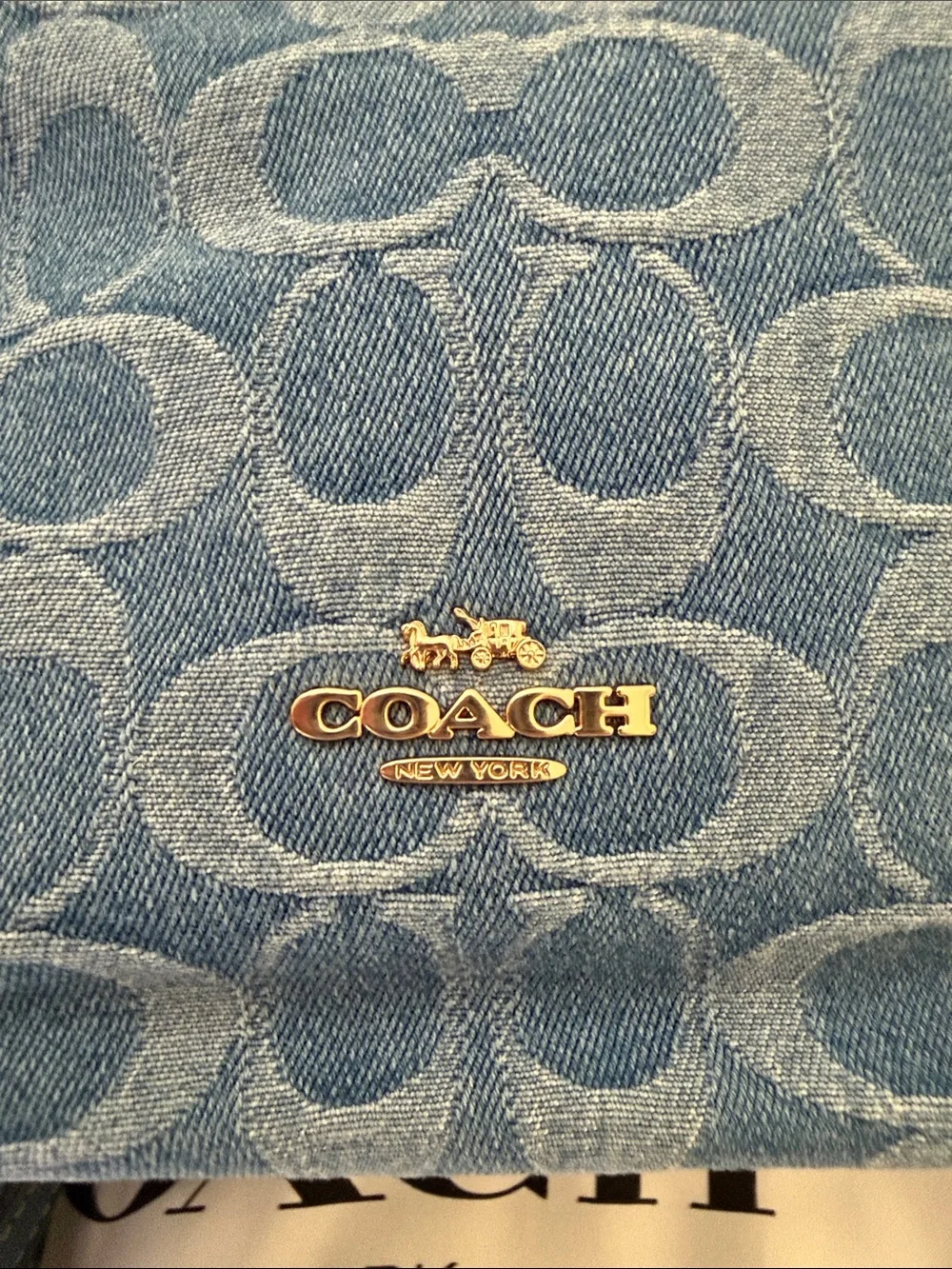 🩵Coach NWT Blue Denim Signature Drawstring Mini Faye Crossbody with Gold Chain - Picture 7 of 11